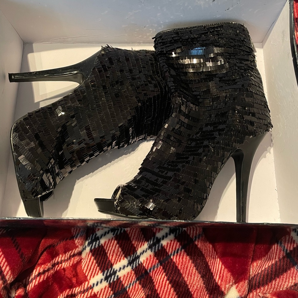 Vintage House of Dereon peep toe boots
